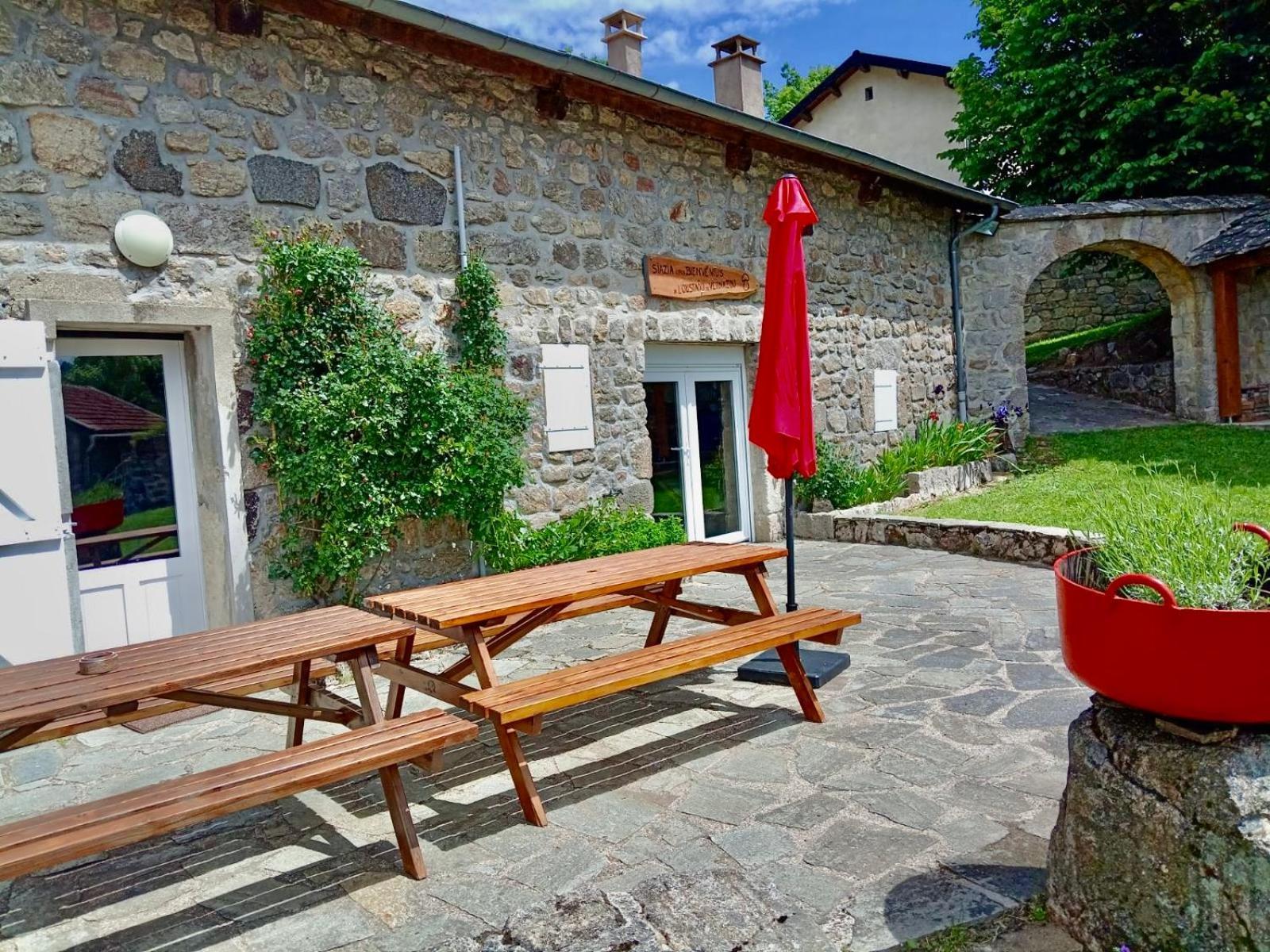 Gite De Groupe 160M2, 15P, Salle De Reception, Jardin, Terrasse Mazan-l'Abbaye Luaran gambar